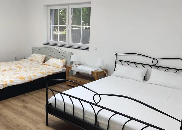 Apartment Neue 90 Qm 2-zimmerwohnung Naehe Koeln *